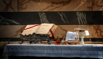 Zeremonielle Altargegenstände