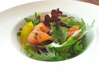 smoked salmon salad