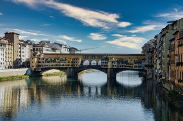 Obraz premium Ponte Vecchio in Florence, Italy. one of the architectural symbols of the city of the lily