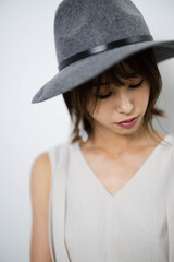 帽子の女性