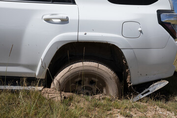 SUV got stuck in the mud