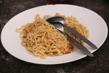 food and drinks are served at the Merapi coffee shop (Indonesian: Warung Kopi Merapi)