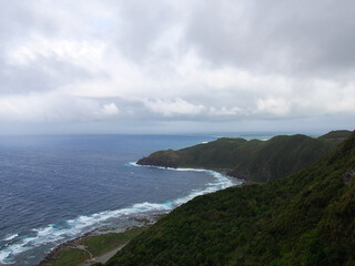 沖縄　久米島　比屋定バンタの断崖絶景風景