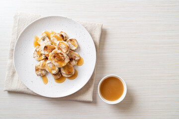 Grills Banana with Caramel Sauce