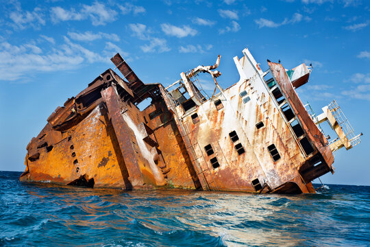 Tarkhankut: sunken ship Ibrahim Yakim