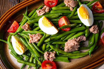Rustic green bean salad with egg and tuna