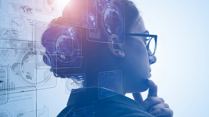 考える女性　AI・人工知能