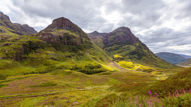 Three Sisters in Glen Coe - The most scenic Highland glen in Scotland