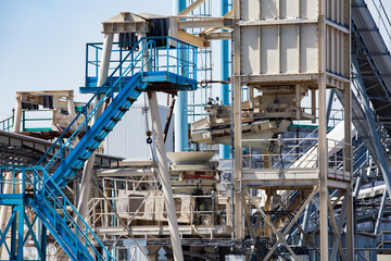 Gold separation and recovery. Aksu metallurgical plant. Modern slag processing machine. Rock crushing plant.