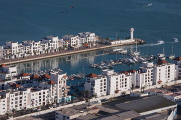 Vista aérea de la Marina de Agadir en la costa de Marruecos