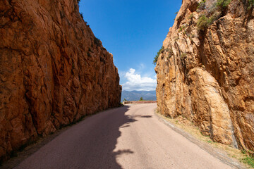 Die D81 durch die Calanche de Piana, Korsika