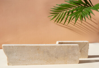 Minimal product display