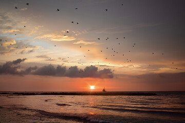 atardecer en la playa.
