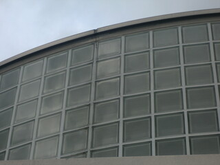 ガラスブロックの外壁　カーブ