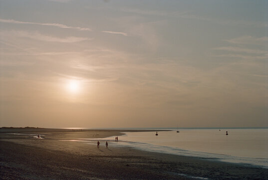 coucher de soleil sur bord de mer en Baie de Somme
