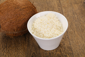 Coconut shredded chip with nut