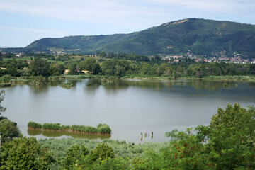 Obraz premium Paesaggio lacustre presso Provaglio di Iseo, riserva naturale