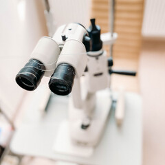 hospital ophthalmologist vision check