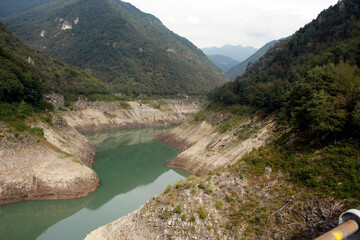 Wasser Reservoir im Valvestino Tal, Lombardei, Italien