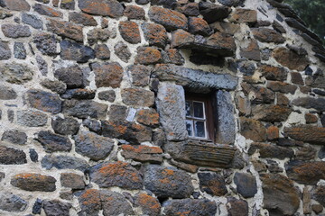 mur en pierre