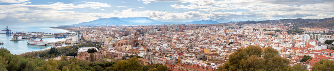 Fototapeta na wymiar View on harbour and town of Malaga and the Mediterranean Sea from Gibralfaro, Andalucia, Spain 