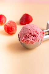 bocha de helado de frutilla