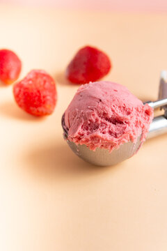 bocha de helado de frutilla