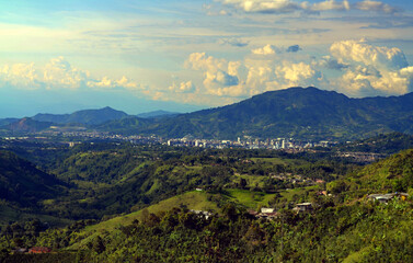 Fototapeta na wymiar Colombia - View of Pereira on the way to La Bella