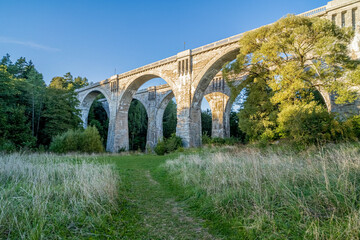 Fototapeta na wymiar old viaduct