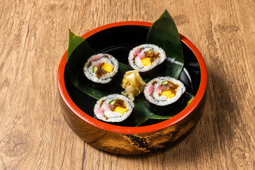 巻き寿司 Rolled sushi 