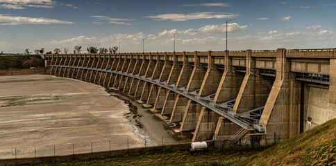 Garrison Dam near Bismarck North Dakota is a earth fill embankment dam built by US Army Corp of Engineers between 1947-1953. and is the 5th largest earth embankment dam ever built.