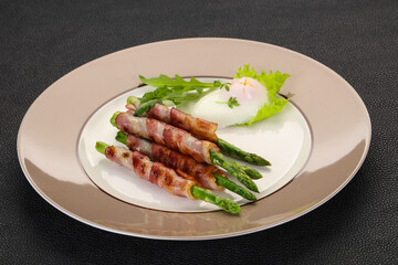 Asparagus with bacon