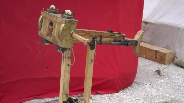 The Xanten-Wardt Roman torsion bolt-shooting catapult. Roman Siege artillery Weapons. Military of ancient Rome