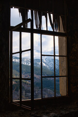 Fototapeta premium Snow on the top of Troodos mountains - beautiful window view of mountain landscape on Cyprus