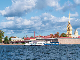 Fototapeta premium Beautiful view of the Peter and Paul fortress with ship from the Neva river in Saint Petersburg