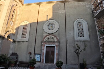 Castelmola - Ingresso laterale del Duomo all'alba