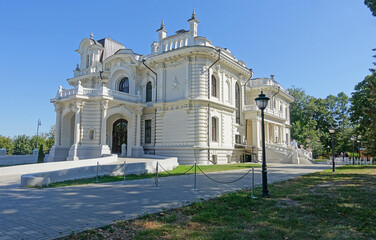 Obraz premium Historical landmark of Tambov, 19th century Aseev house, Russia