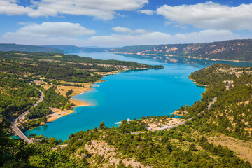 Fototapeta na wymiar Magnificent lake with turquoise water