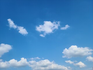 Fototapeta na wymiar 파란 하늘