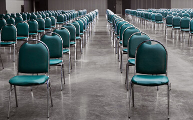 keep space seat in work shop room in social distancing