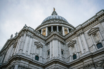 Fototapeta na wymiar Low angle photo of Saint Paul Cathedral in City of London, United Kingdom
