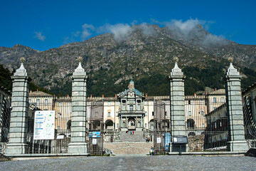 Cancello di ingresso del Santuario di Oropa