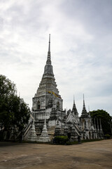 Fototapeta premium Wat Worachan Temple in Suphanburi Historical Temple Park