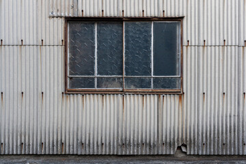工場の窓