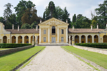 Fototapeta na wymiar Villa palladienne