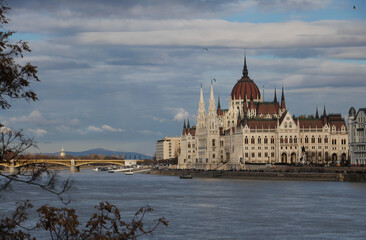 Obraz premium Parliament building Budapest