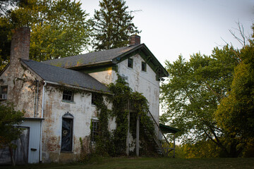 Fototapeta na wymiar Old Farmhouse 3