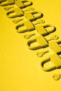 Keys and locks. yellow/yellow