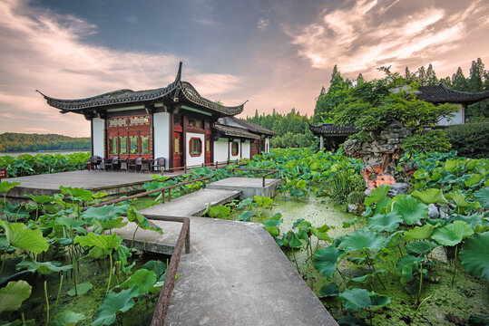 More Zig Zag (Hangzhou)