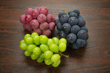 シャインマスカット、クイーンニーナ、ニューピオーネの葡萄3種盛合せ